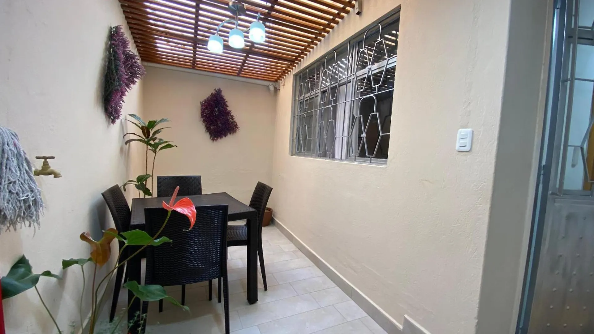 Preciosa Suite Junto Al Museo Pumapungo Cuenca Apartmán