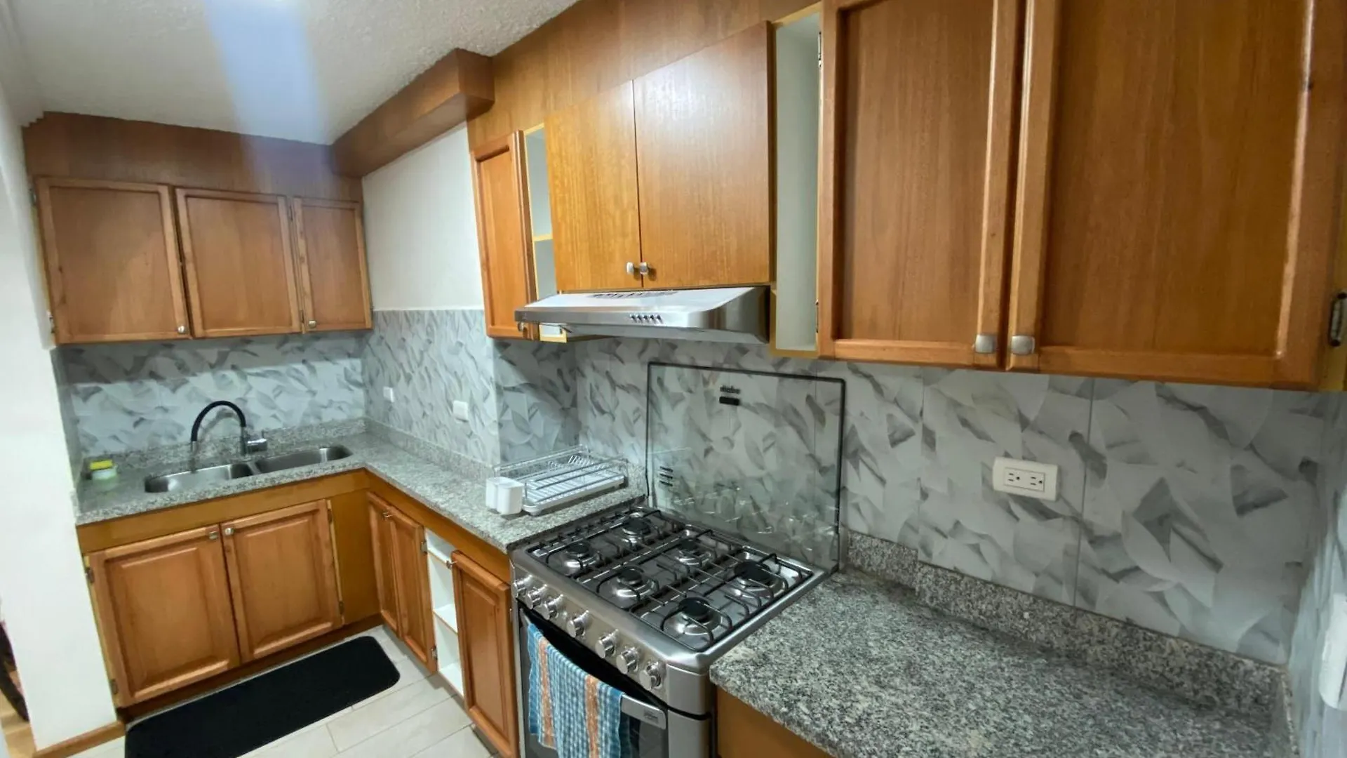 Preciosa Suite Junto Al Museo Pumapungo Cuenca 0*,  Ekvádor